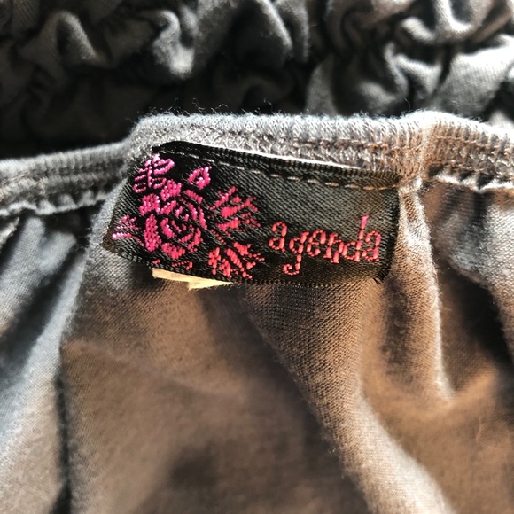 Agenda Ruffle Top - Picture 5 of 6